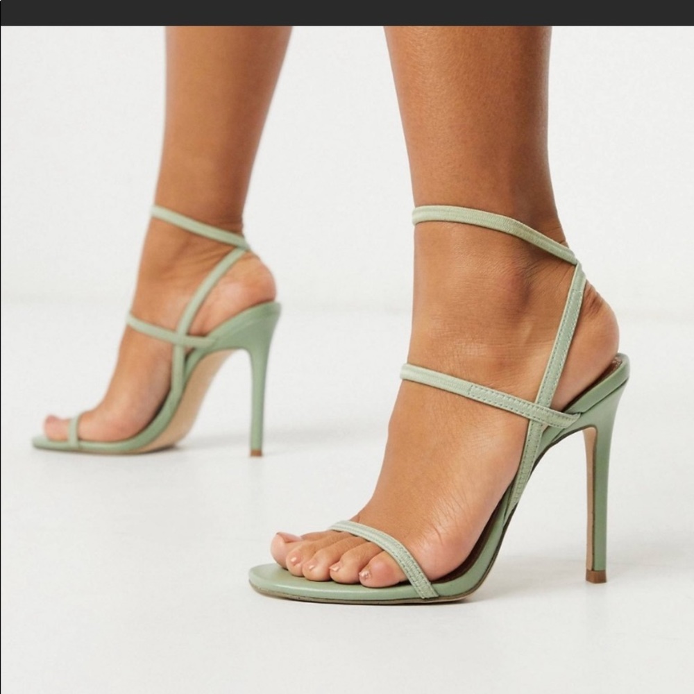 NWT + Box Steve Madden Nectur Heels